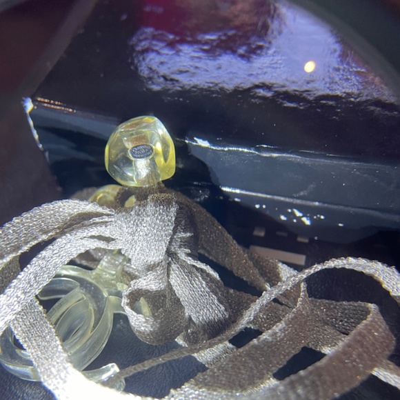 Chanel 02P Lucite CC Necklace - Picture 4 of 4